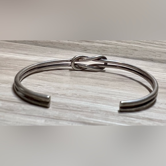 Vintage Designer Sterling Silver Interwoven Knot Cuff Bracelet, 6-6.5", 10.5g - Picture 5 of 8